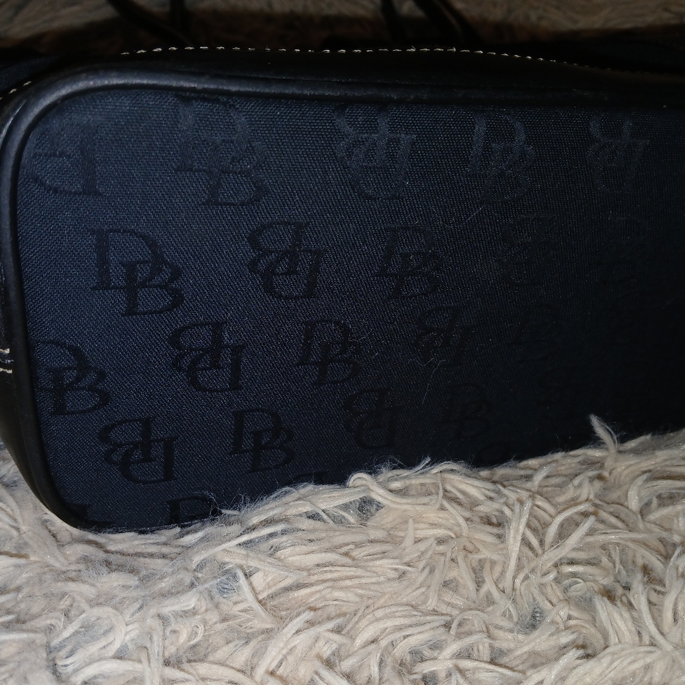 Dooney And Bourke Bag Classic - Picture 13 of 15